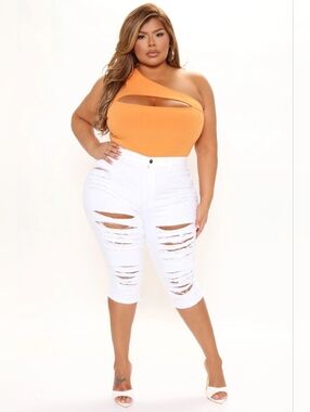 Fashion Nova Live In My Denim Shorts - White / Size 15